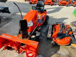 NICE 2014 KUBOTA T2380 w/48″ MOWER DECK & 46″ SNOWTHROWER
