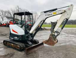 NICE 2021 FULLY SERVICED BOBCAT E35