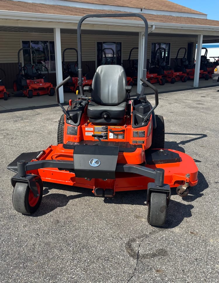ONE OWNER- 2019 KUBOTA ZD1211L-72