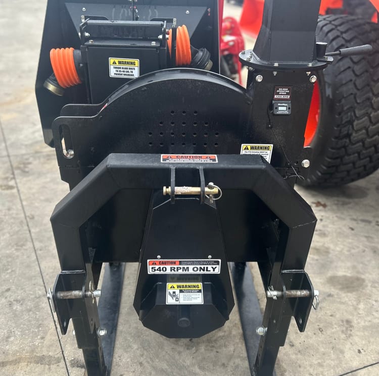 LIKE NEW – WOODMAX MX9900 9″ CHIPPER