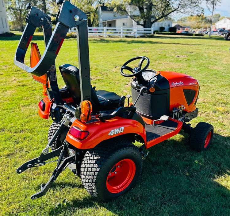 LIKE NEW-VERY LOW HOUR KUBOTA BX1880 w/ 54″ CUTTING DECK