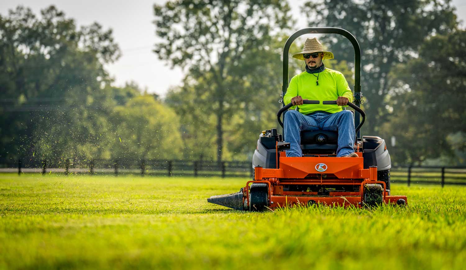 Z400 SERIES MOWERS - Middlefield Farm & Garden
