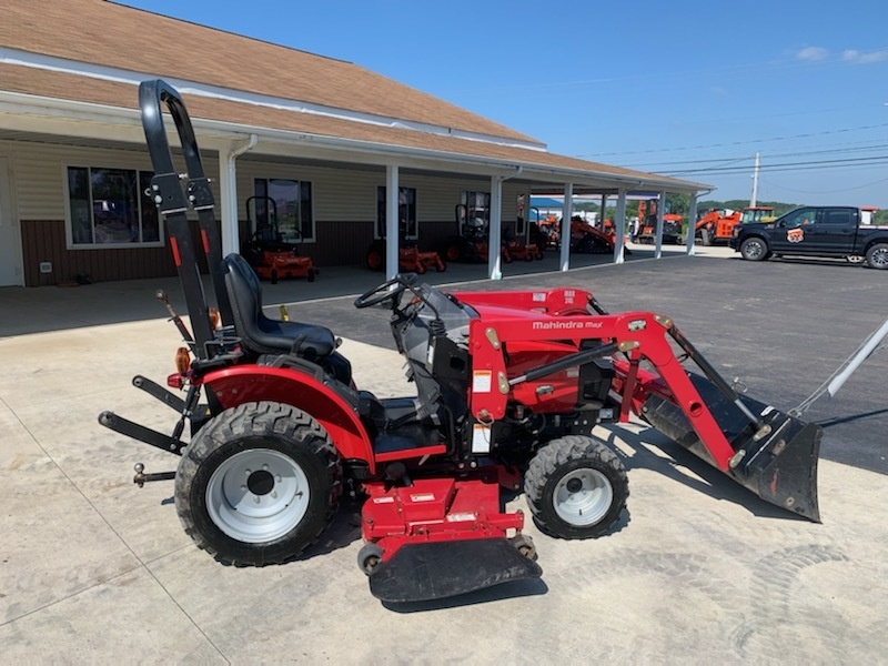 2015 MAHINDRA MAX 24